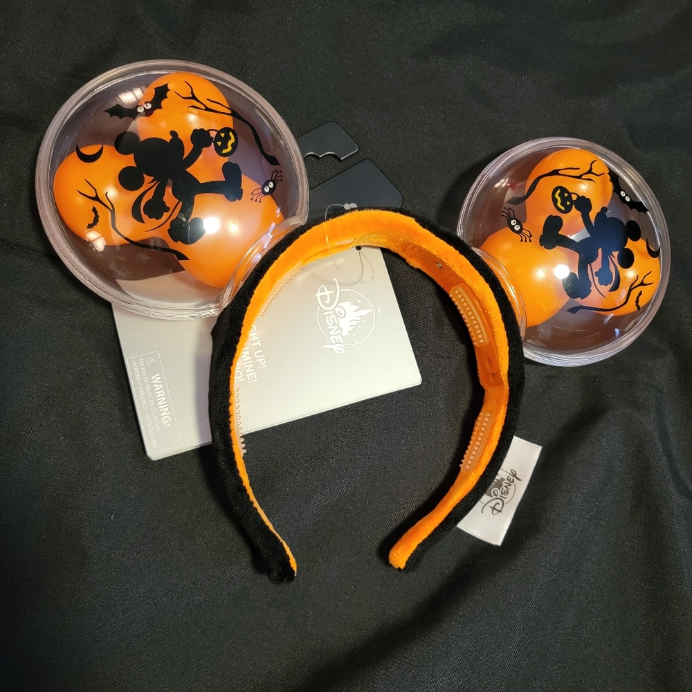 NEW 2021 Disney Halloween Light up Ears headband